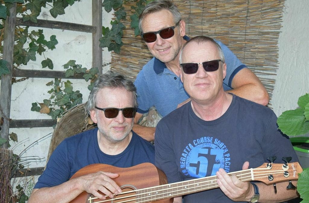 Klappstuhl Konzert mit den „Slowhands“ in der Schule Frauenweiler