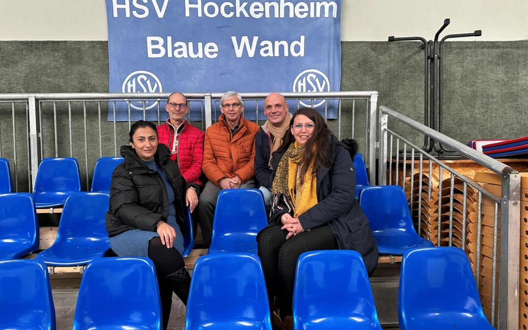 Born, Yildirim und Kuppinger in der blauen Wand
