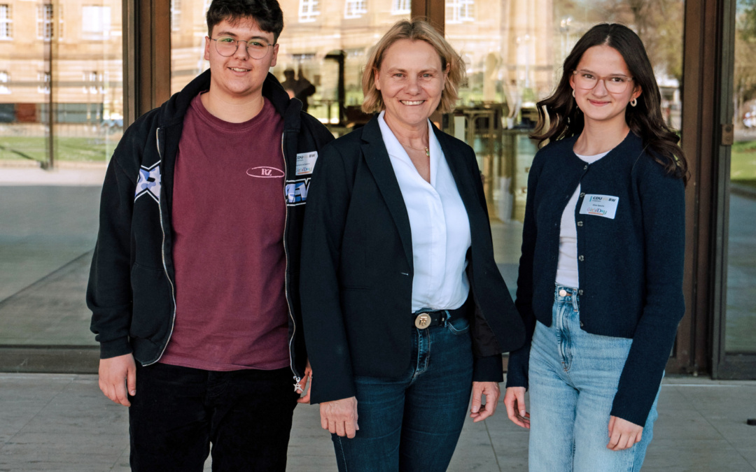 Girls´Day 2025: Christiane Staab MdL lud Aurora und Alisa zum Blick hinter die Kulissen des Landtags ein