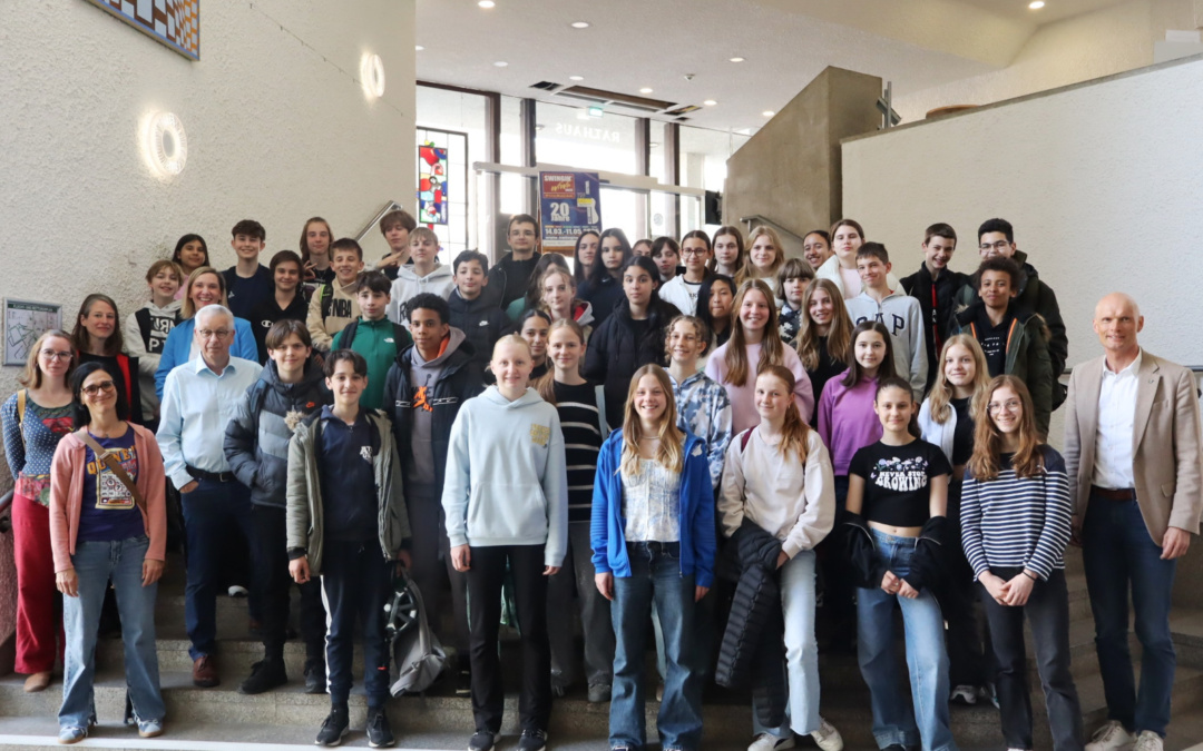 Oberbürgermeister Dirk Elkemann empfing Gruppe aus Fontenay-aux-Roses