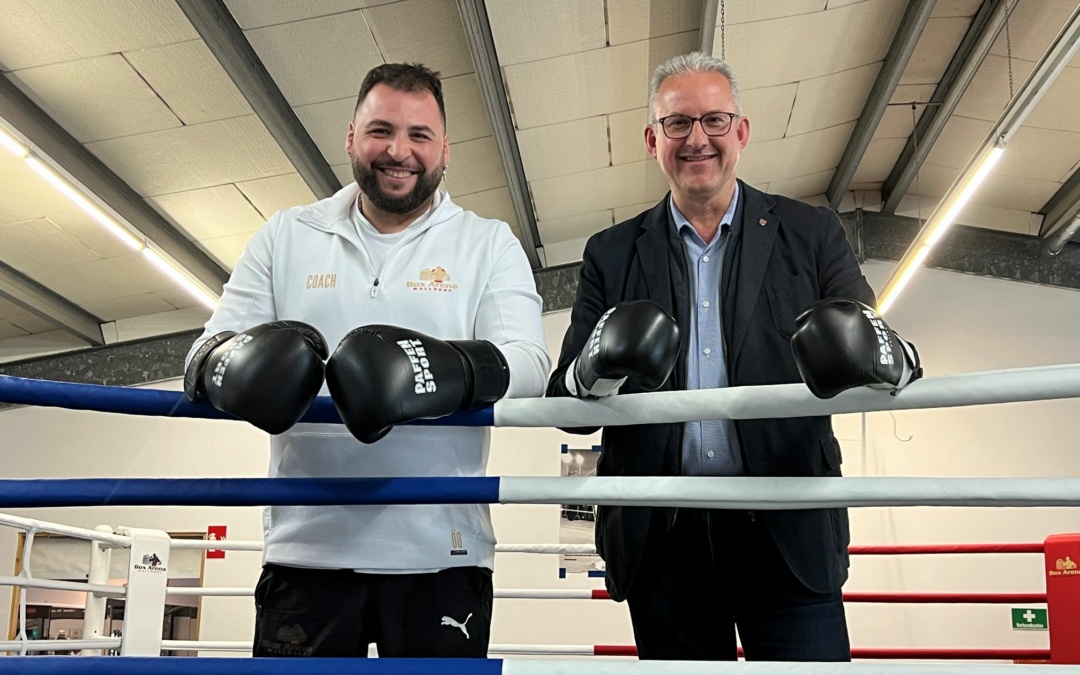Bürgermeister Renschler besucht die Box Arena