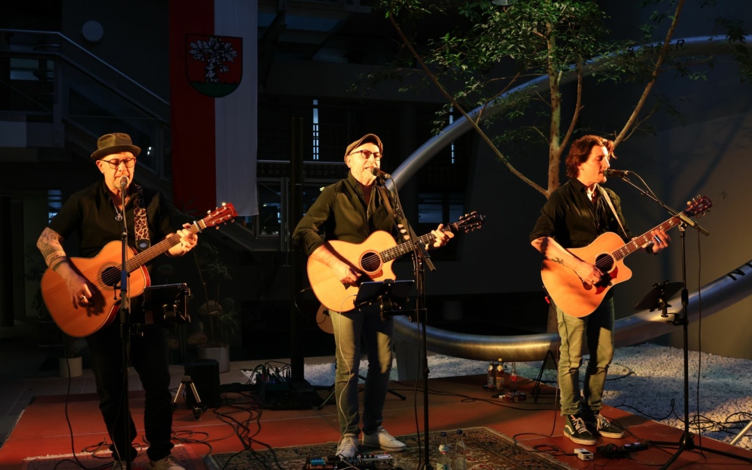 „Swingin‘ WiWa“: Cool Breeze begeistern im ausverkauften Rathaus ihre Fans