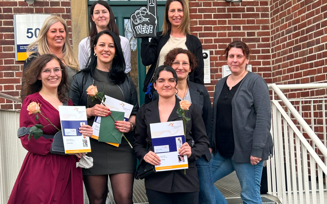 22 Absolventinnen und Absolventen beenden Pflegeausbildung am BZG Wiesloch