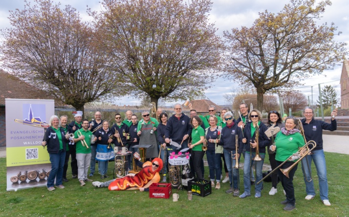 Der Posaunenchor Walldorf zum Sommerfest rein