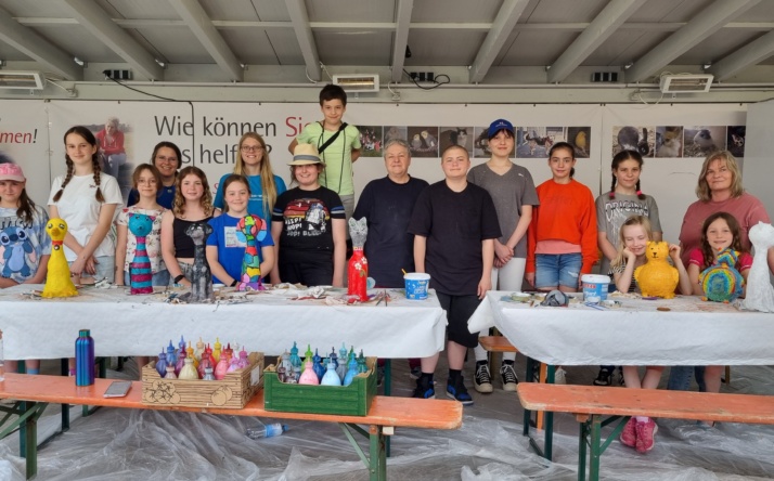 Bunter Workshop im Tom-Tatze-Tierheim
