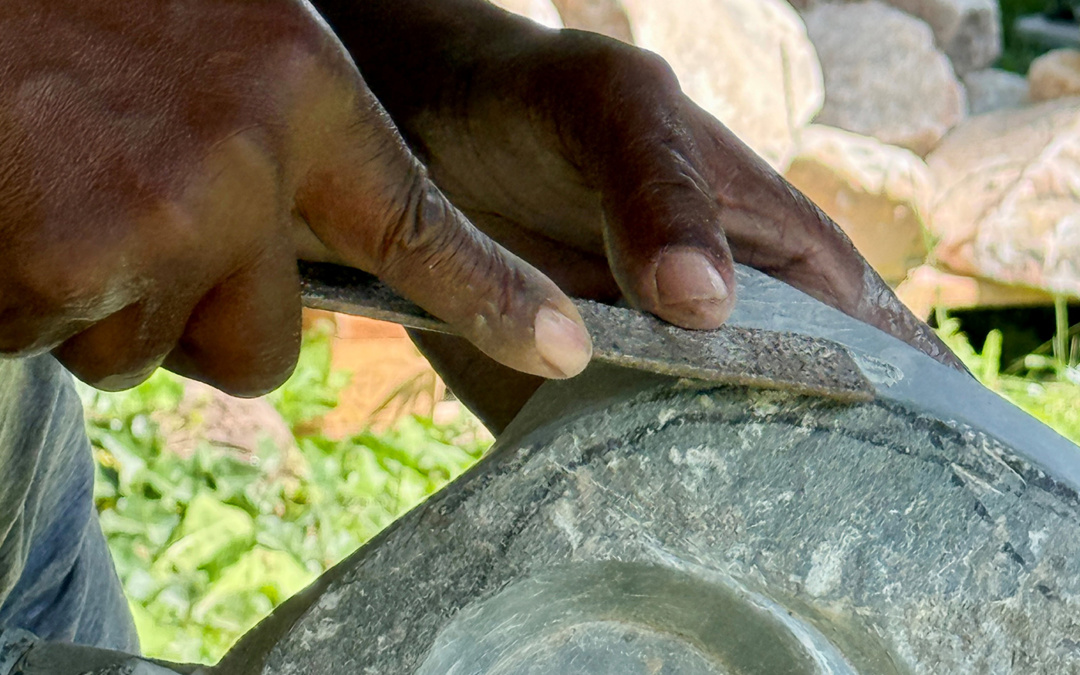 Kunst erleben im Zoo: Shona-Bildhauer-Workshops gestartet