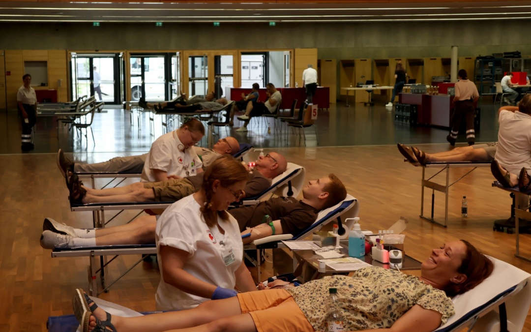 Zu zweit zur Blutspende des DRK am 29. Juli in Walldorf