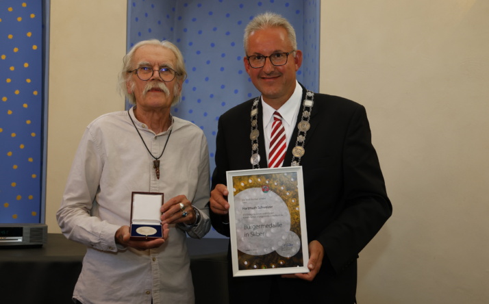 Hartmuth Schweizer mit der Bürgermedaille in Silber der Stadt Walldorf ausgezeichnet