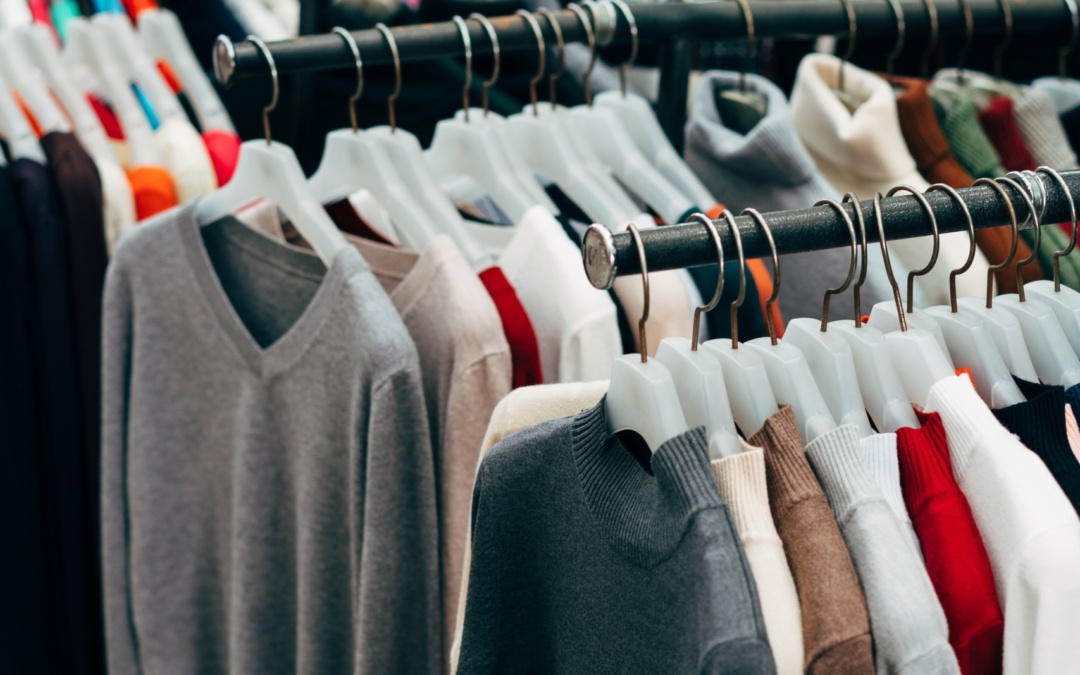 Einheitlich unterwegs: Warum Helfer-Shirts bei Veranstaltungen Gold wert sind