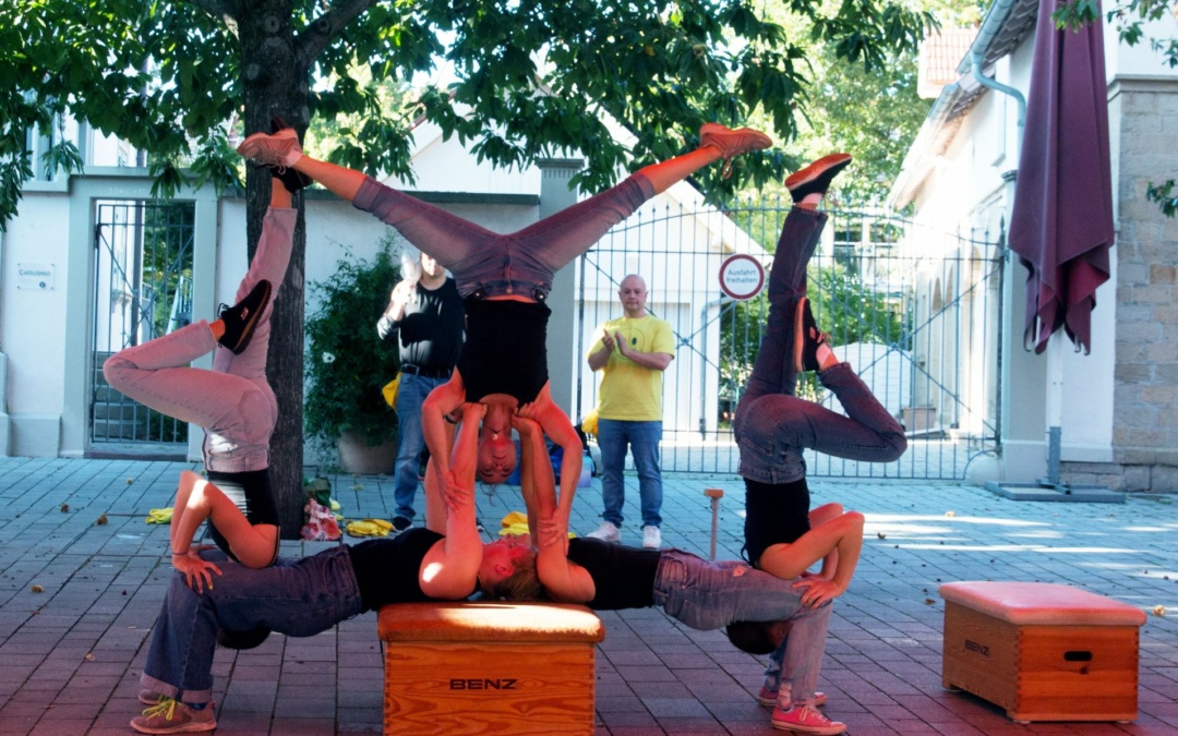 Gut besuchte Einkaufsnacht mit vielen Aktionen, buntem Programm und Foodmarkt