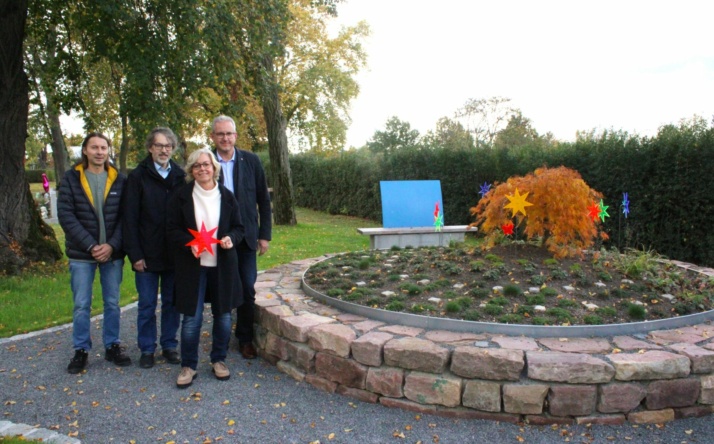 Das neue „Sternenfeld“ auf dem Friedhof in Walldorf wurde fertiggestellt