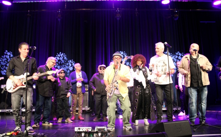 Benefizkonzert für die verstorbene Sängerin Renée Walker in der Astoria-Halle