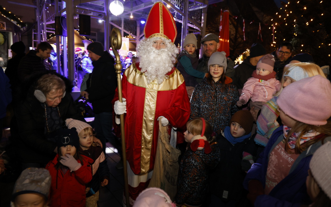 Weihnachtsmarkt auf dem Marktplatz