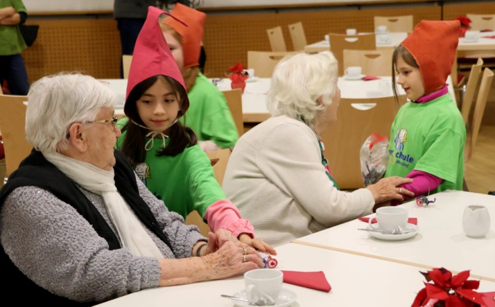 Weihnachtliche Stimmung beim Walldorfer Mittagstisch