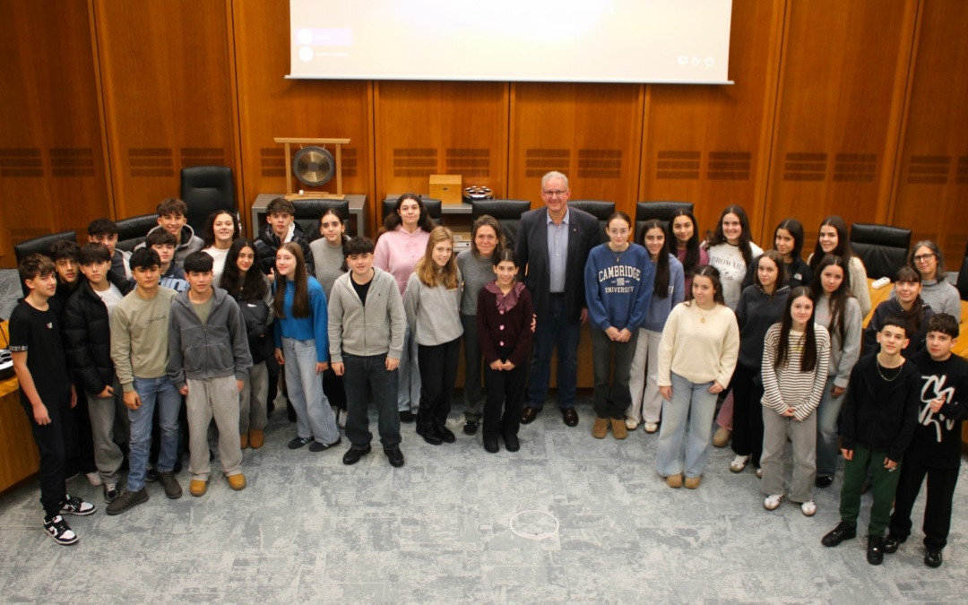 Spanische Austauschschüler aus La Coruna zu Besuch im Walldorfer Rathaus