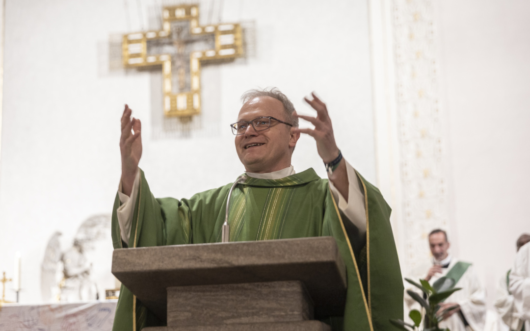 Investitur-Gottesdienst der neuen katholischen Kirchengemeinde St. Aegidius