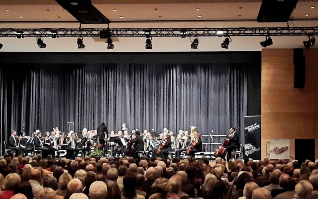 Das Neujahrskonzert des SAP Sinfonieorchesters „Von Gold und Rosen“