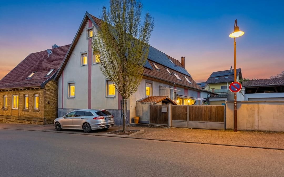Modernisiertes Einfamilienhaus kernsaniert mit ELW und Anbaupotenzial
