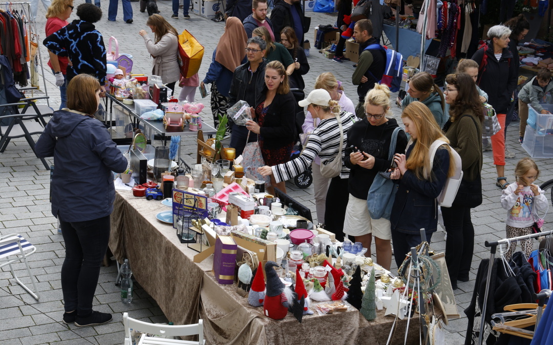 Flohmarkt in der Hauptstraße am 04. Juli 2026