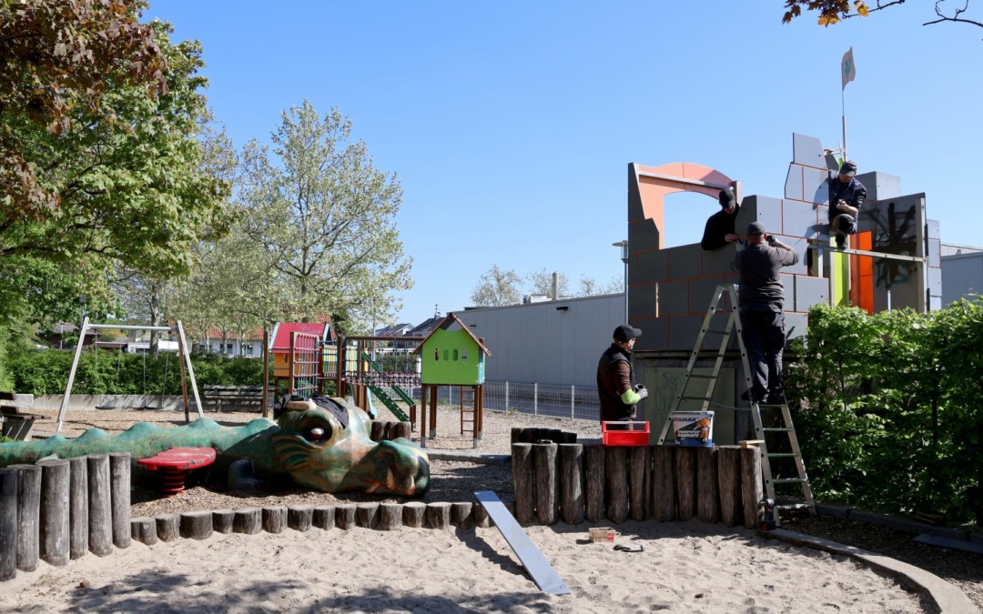 Drachenspielplatz in Walldorf: Burg wird renoviert