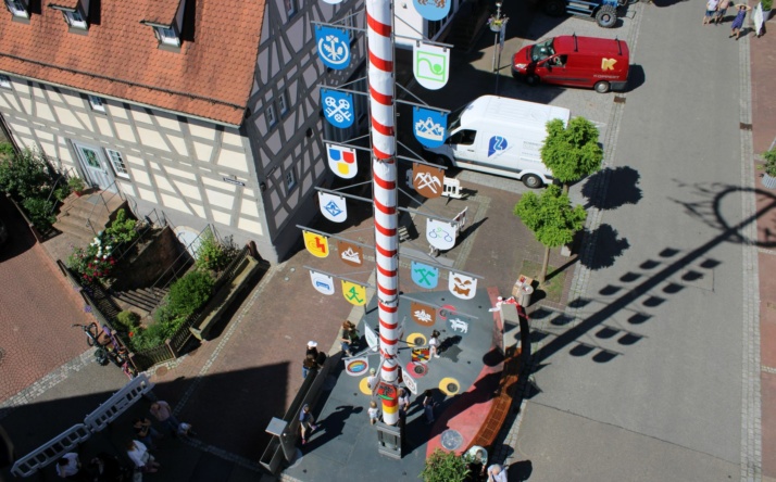 Walldorf: Der Handwerkerbaum steht nach alter Tradition
