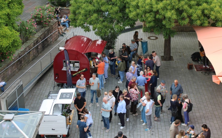 After-Work-Event auf dem Marktplatz