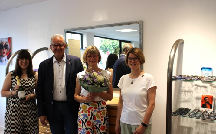 Petra Tognino feiert 30 Jahre Brillenladen