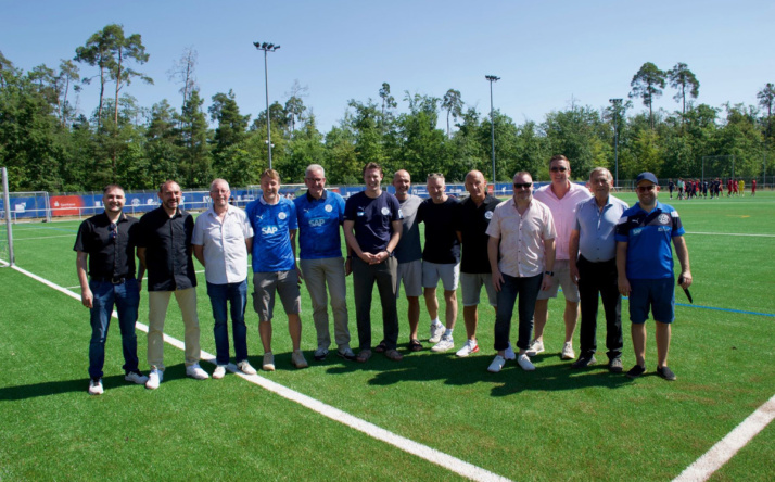 Einweihung des Edeka Kissel SBK Kunstrasenstadions beim FCA