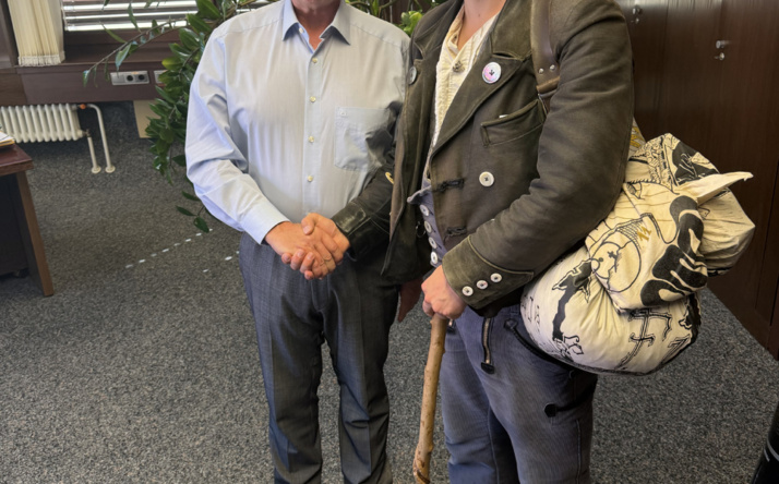 Ein Wandersmann auf der Walz zu Gast im Wieslocher Rathaus